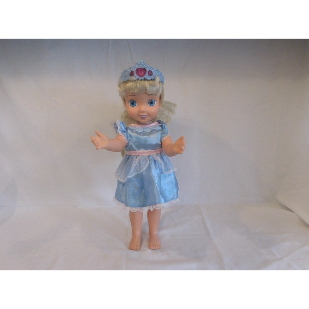 Disney 2006 Cinderella Toddler Talking and Lights up Doll Dressed and works